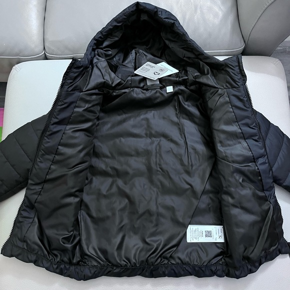 NWT - Puma Kids’ Puffer Jacket - Size 5 / 4-5Y - Picture 3 of 7